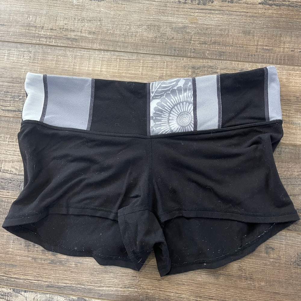 Lululemon booty shorts